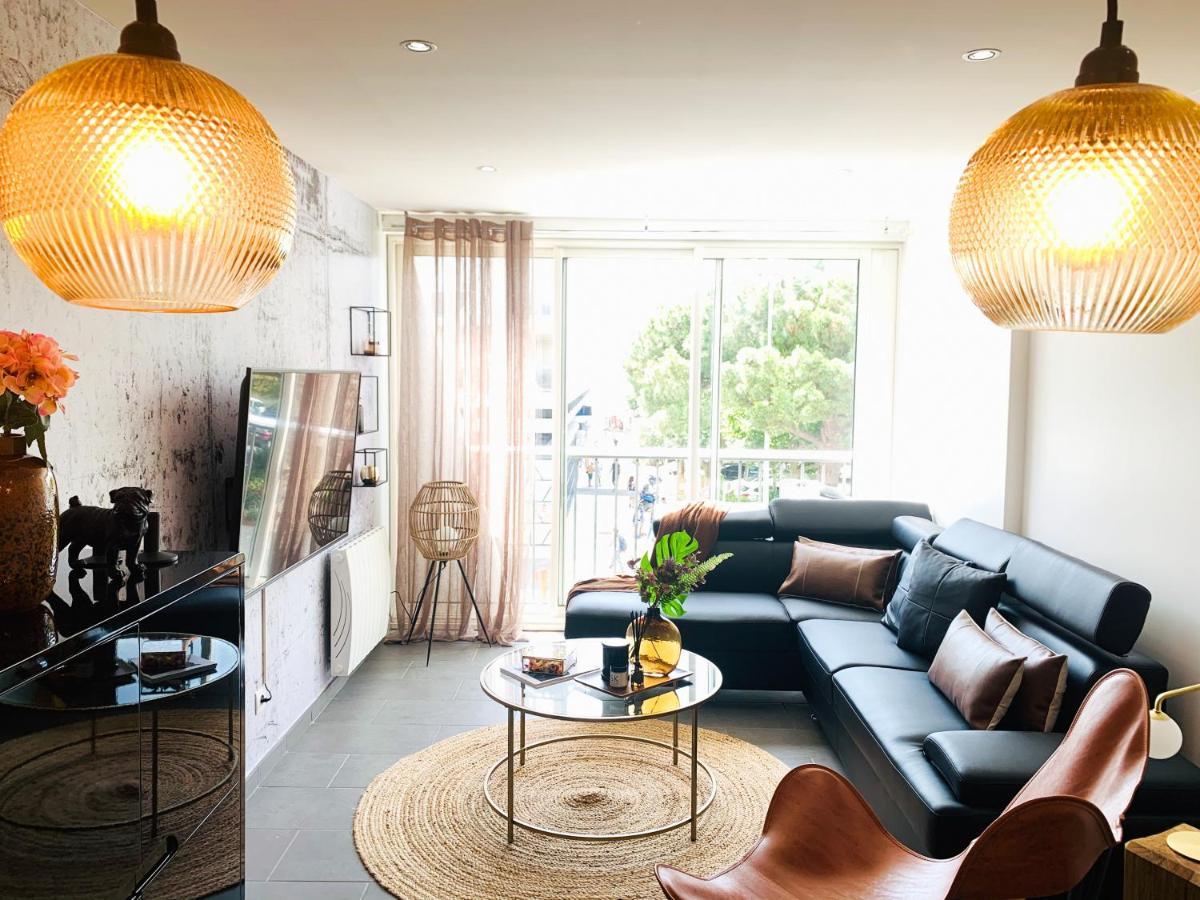 Appartement accès direct mer, en face du port et de toutes commodités La Grande-Motte Esterno foto