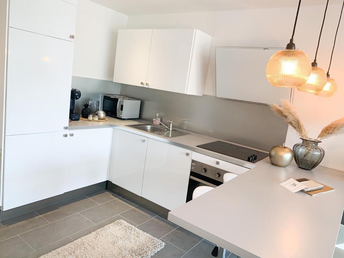 Appartement accès direct mer, en face du port et de toutes commodités La Grande-Motte Esterno foto