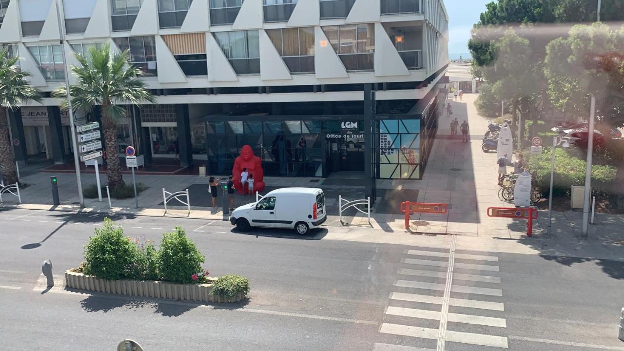 Appartement accès direct mer, en face du port et de toutes commodités La Grande-Motte Esterno foto